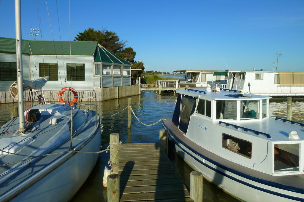 Boat Haven Studios Гулва Екстериор снимка