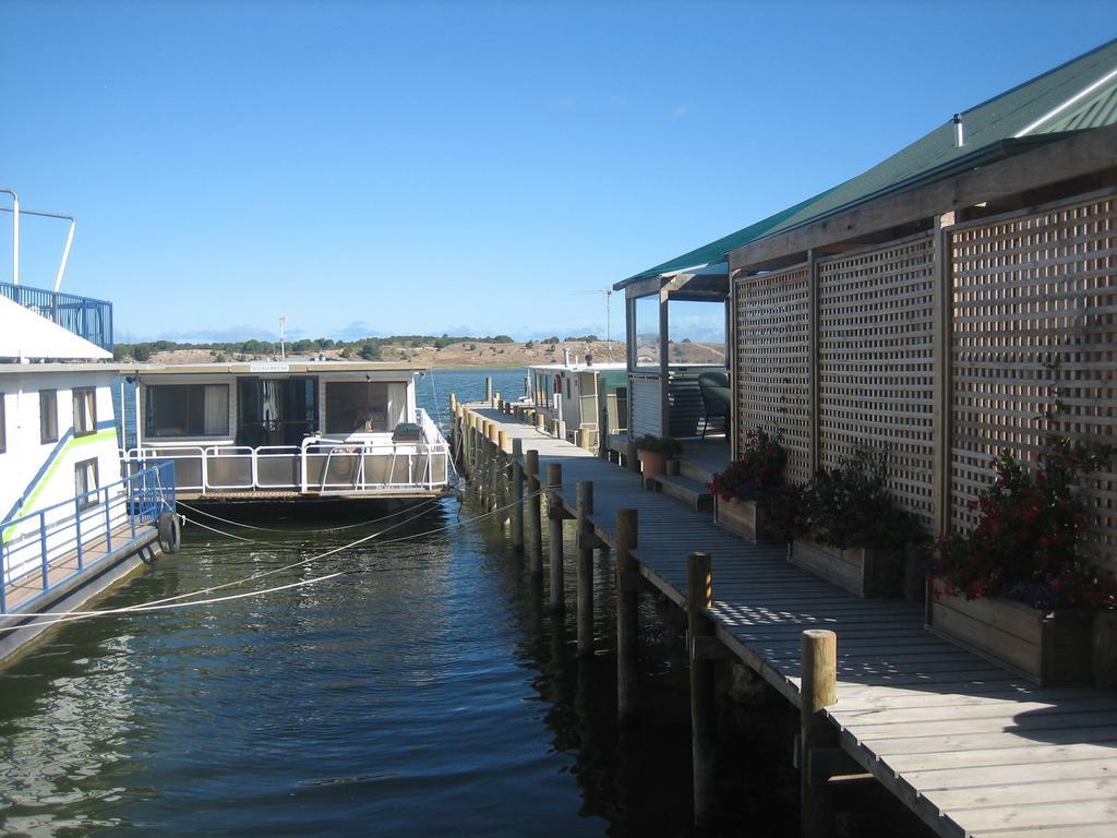 Boat Haven Studios Гулва Екстериор снимка